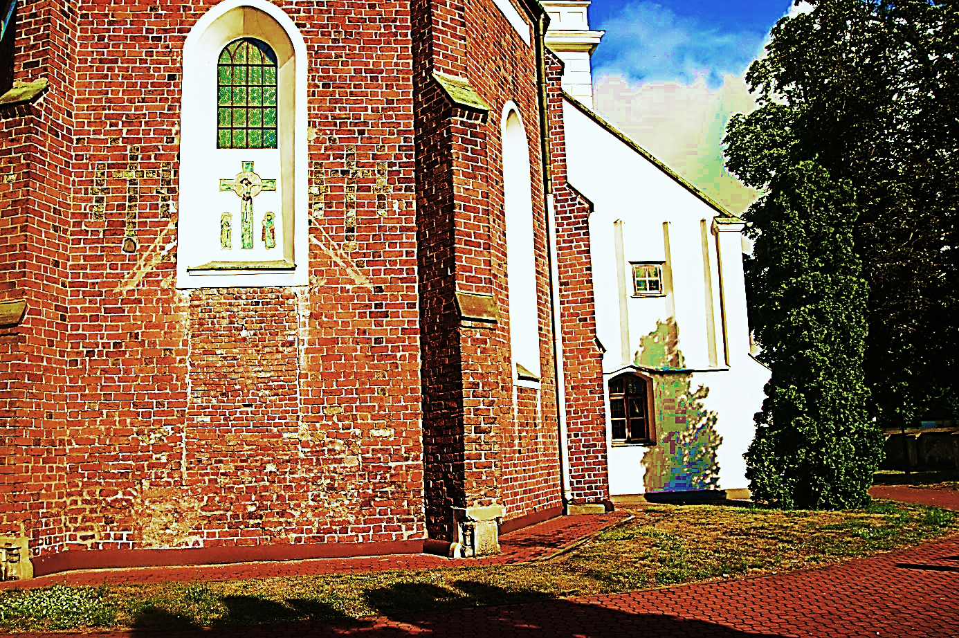 Prezbiterium i zakrystia w kościele pw. Świętego Ducha w Łowiczu.