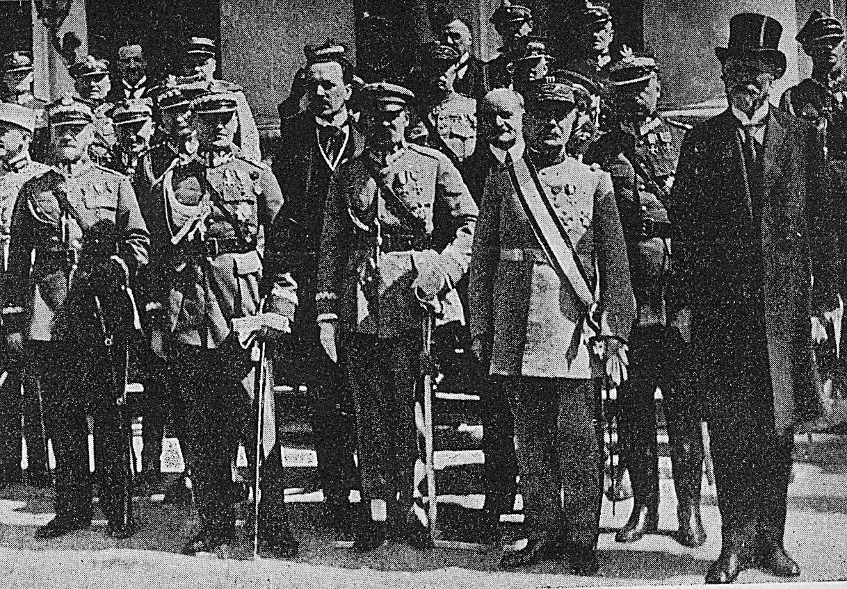 Gen. Żeligowski, gen. Sikorski, marszałek Piłsudski, marszałek Foch, prezydent RP Stanisław Wojciechowski