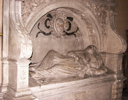 Urszula Leżeńska, Pomnik w kościele pw. Podwyższenia Świętego Krzyża w Brzezinach